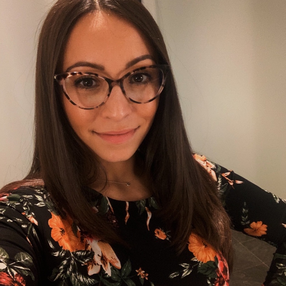 Meet your Posher, Julia